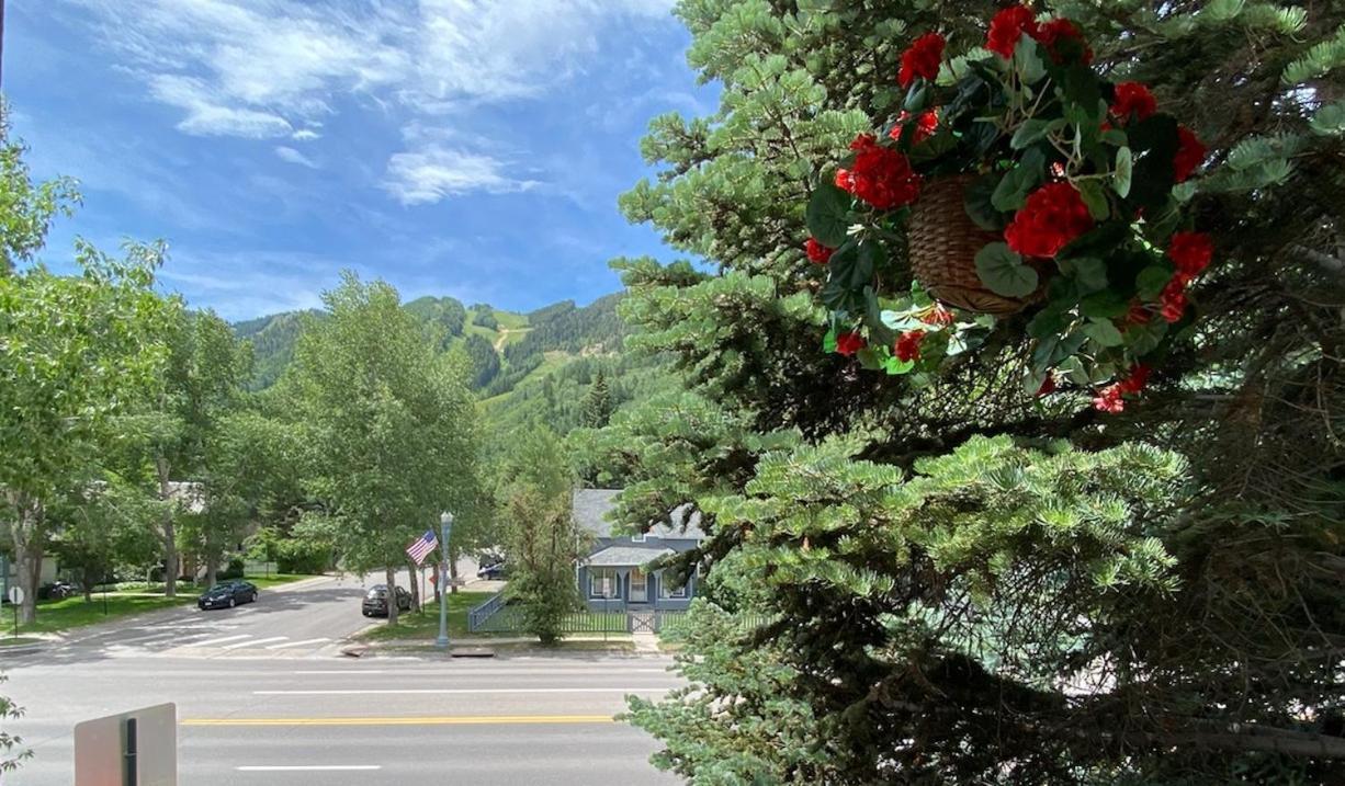 Tyrolean Lodge Aspen Exterior photo